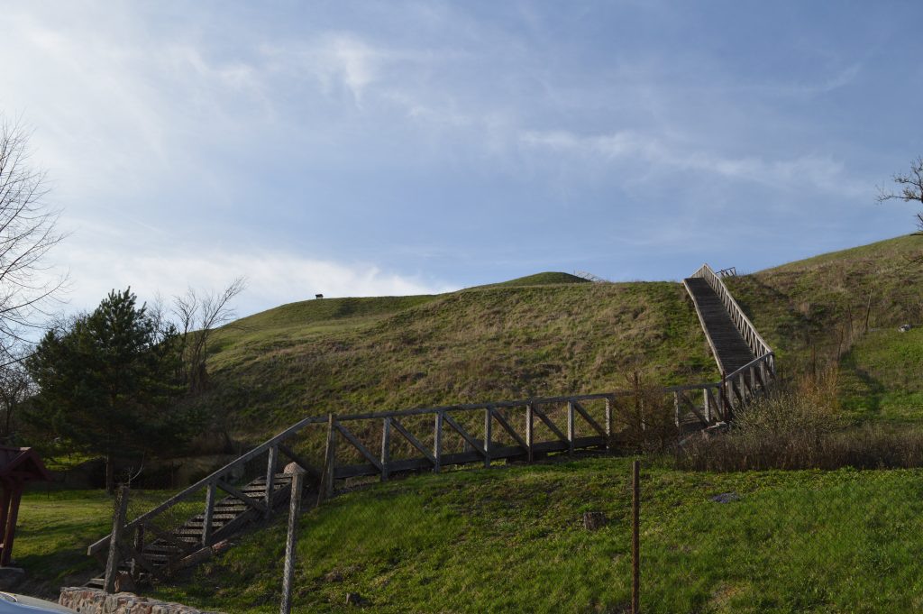 Seredžiaus piliakalnis 