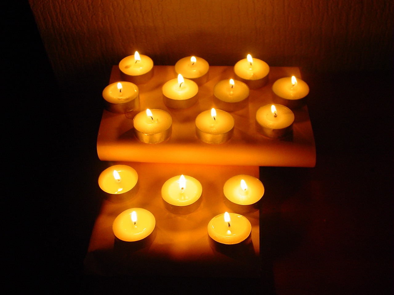 Žvakių šviesa