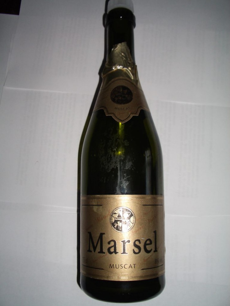 Putojantis šampanas Marselis